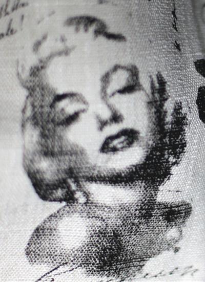Transfer Printed Woven Fabric Monroe Movie Design With 200GSM